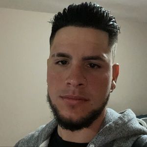 Meet your Posher, Carlos